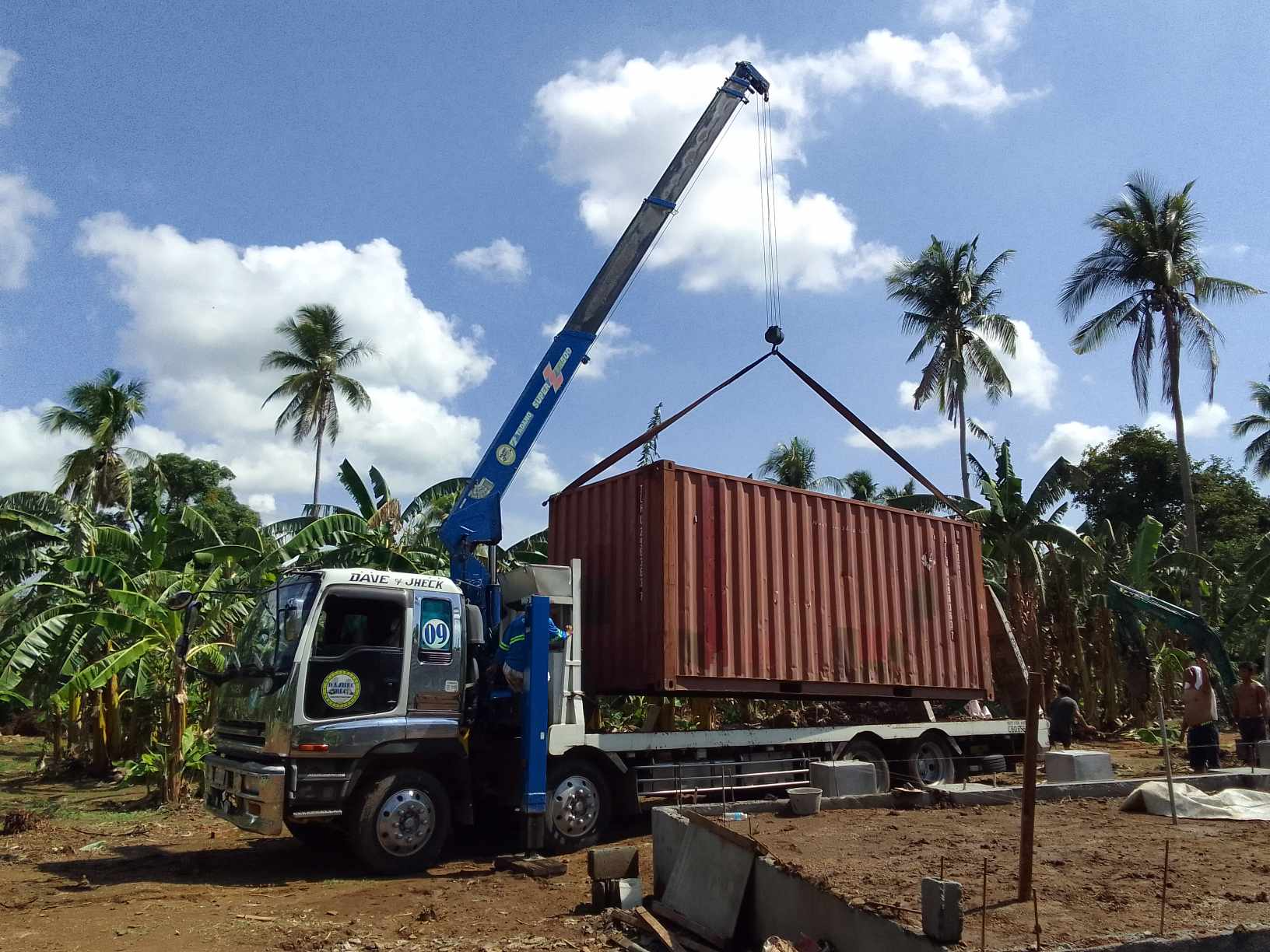 12W SELFLOADING W/ 5T BOOM