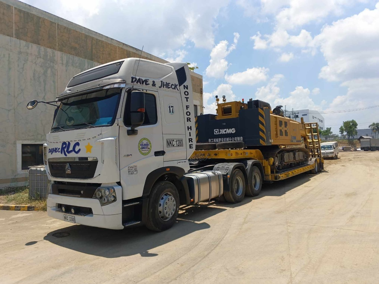 16W LOWBED TRAILER (LB 17)